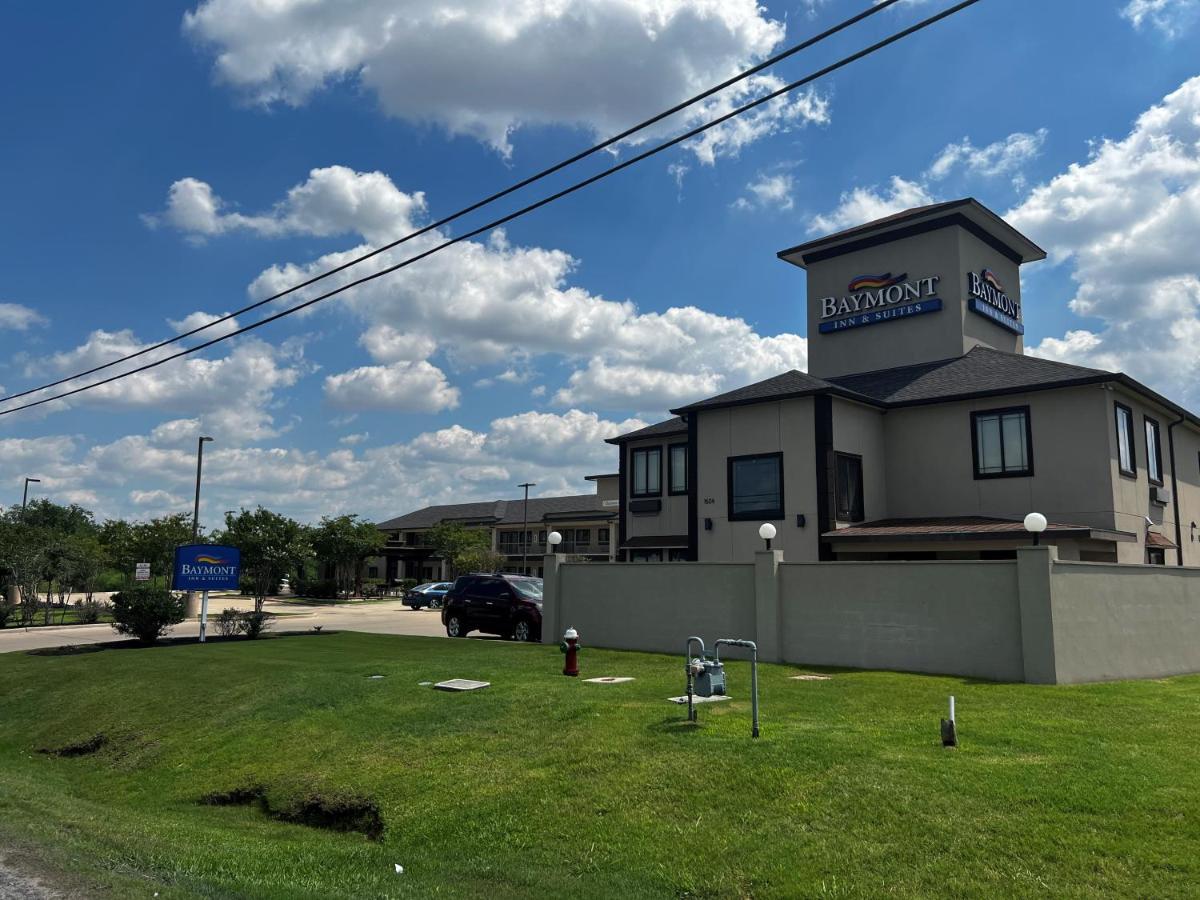 Baymont By Wyndham Bryan College Station Hotel Exterior photo